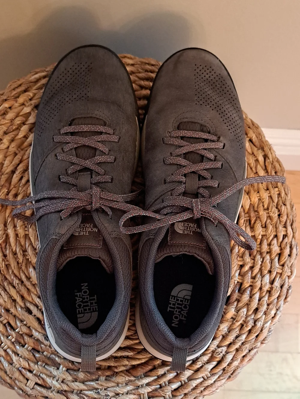 The North Face Mens Larimer Outdoor/Hiking/Activewear Olive Grey Sneakers 12.5